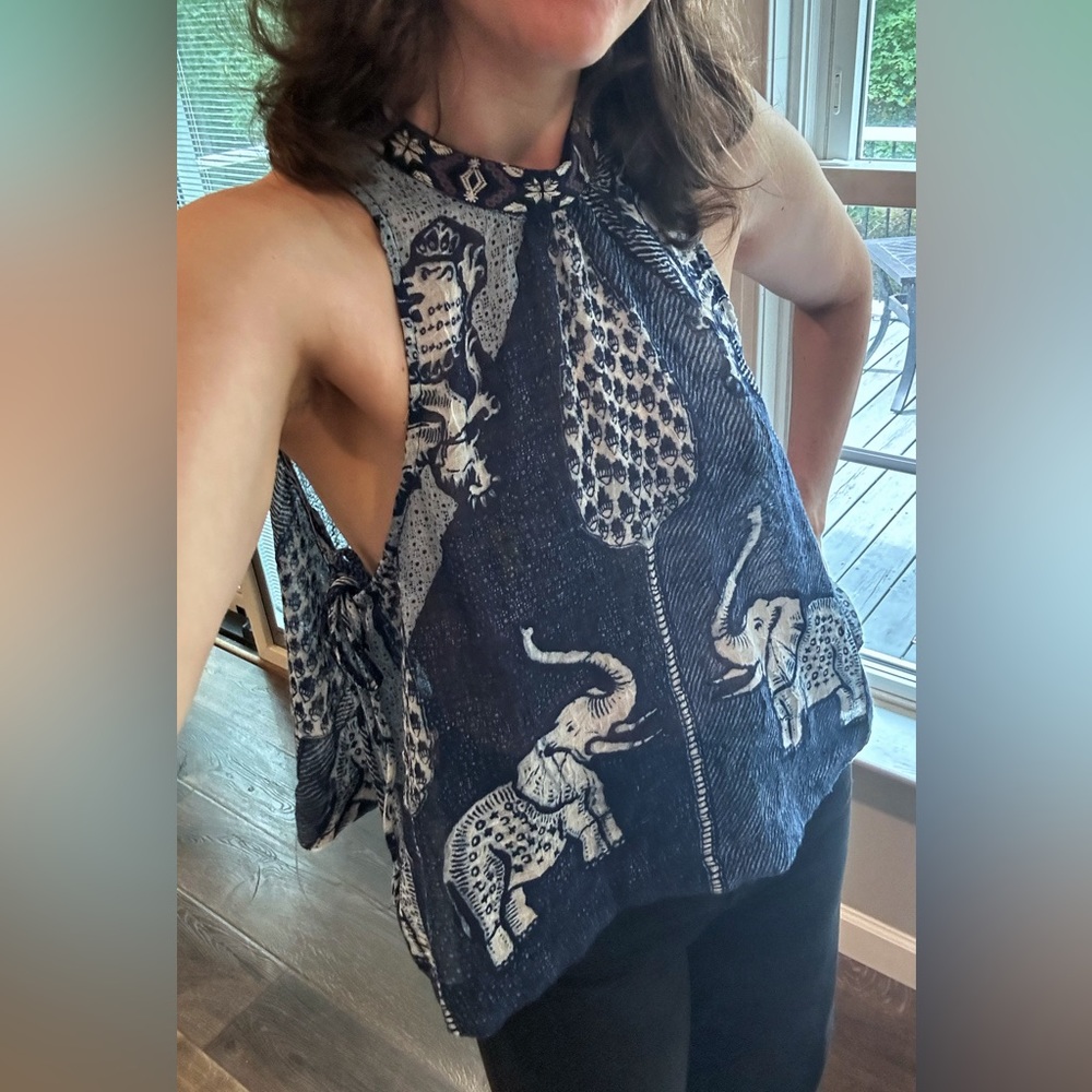Free People Size Medium Elephant Side Tie Flowy Top